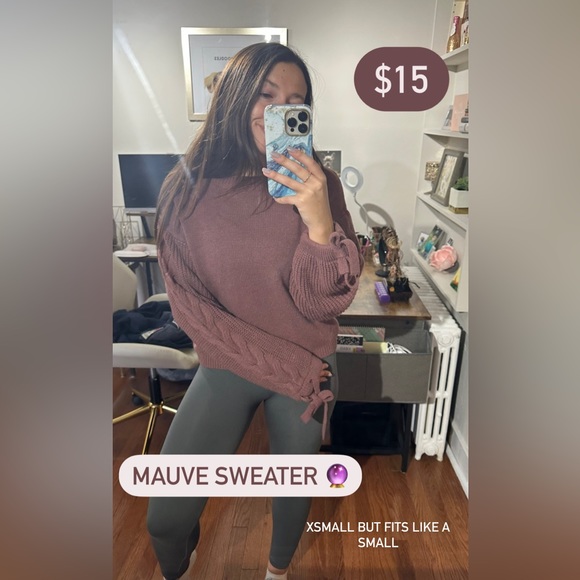 Sweaters + Cardigans - Picture 4 of 10